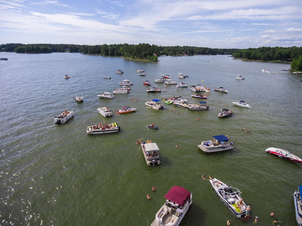 LakeLife-Harbor-Club-on-Lake-Oconee.jpeg
