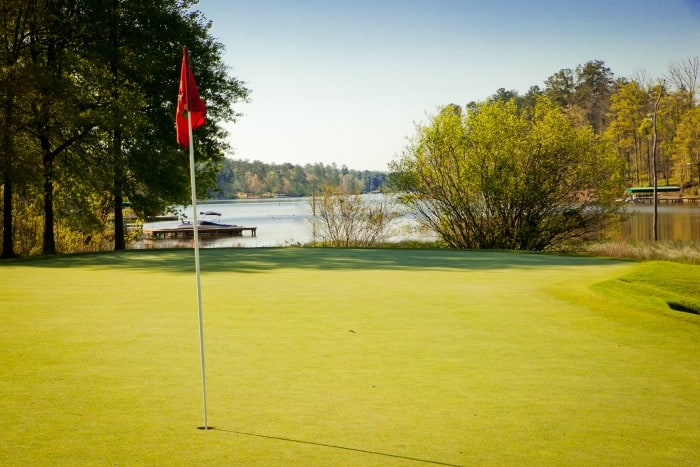 golf-at-harbor-club.jpg
