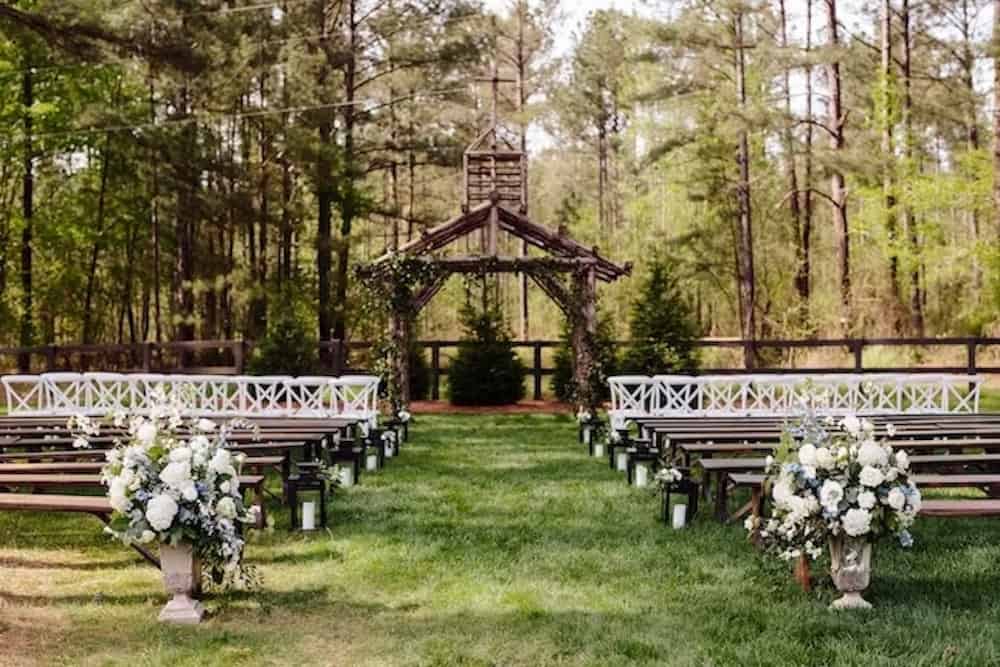 Book your wedding at Harbor Club