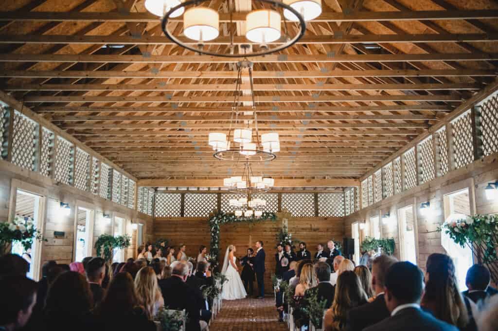 beautiful southern wedding at harbor club on lake oconee at the stables