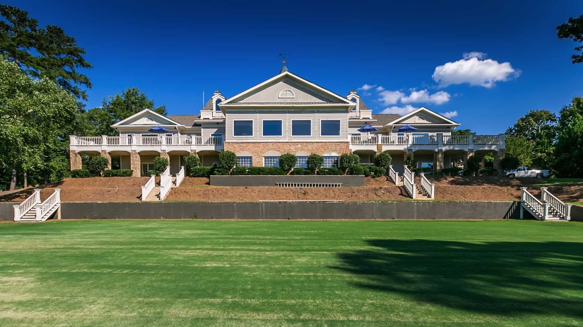 Top Spots to Watch Football at Lake Oconee, Georgia