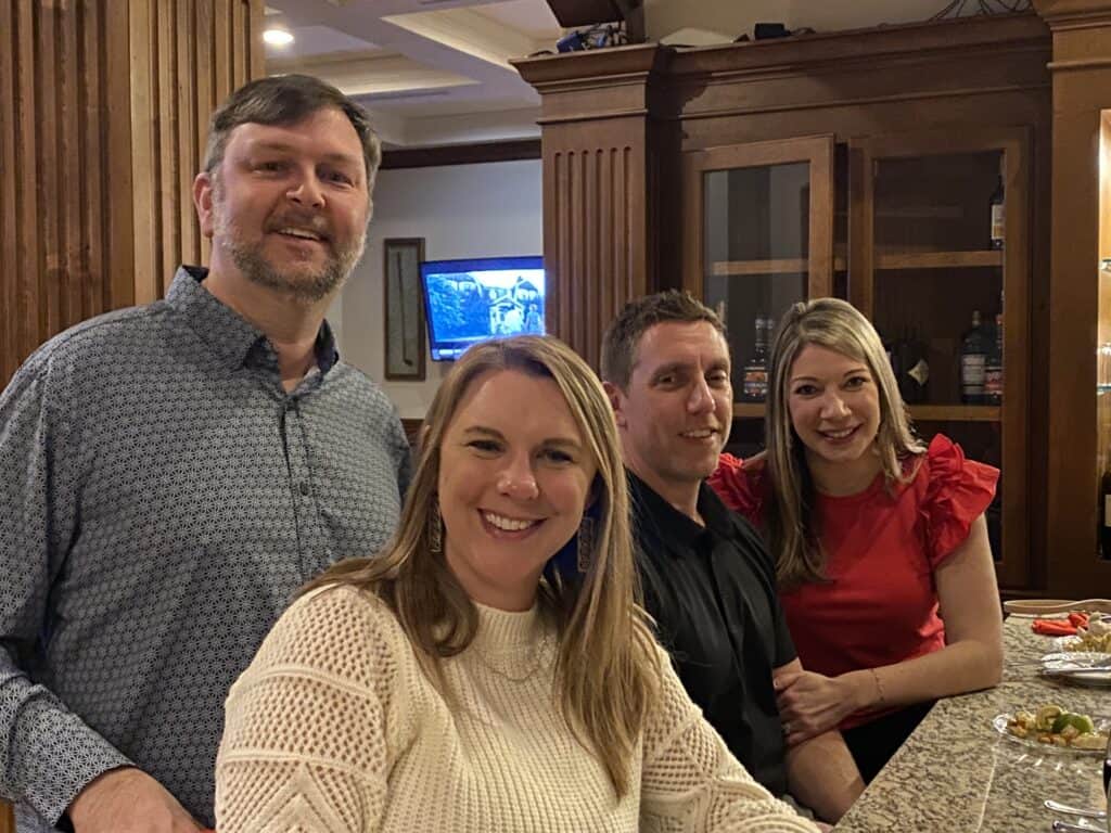 couples dining at Harbor club on Lake Oconee for Members Only valentines dinner