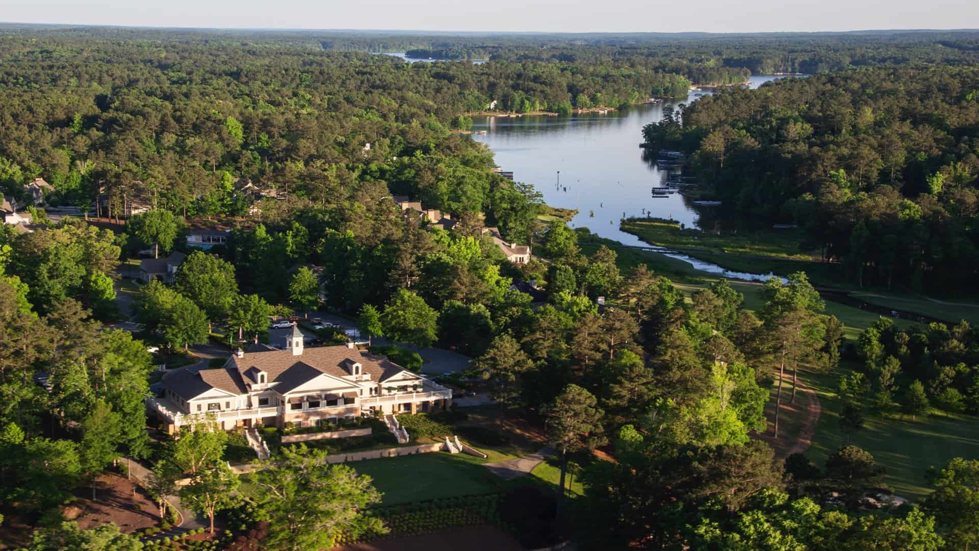 Savor the New Dinner Menu at The Clubhouse at Harbor Club